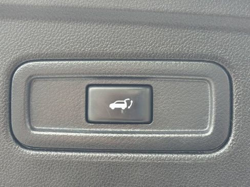 Used 2017 INFINITI QX70 2WD w/ Premium Package image 34