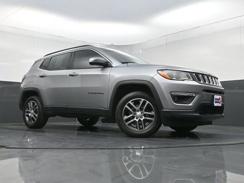 Used 2018 Jeep Compass Latitude w/ Popular Equipment Group image 22