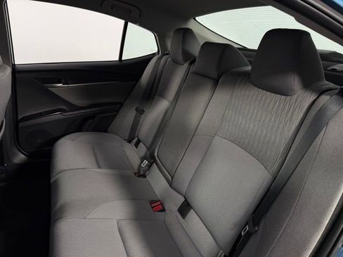 Used 2025 Toyota Camry LE image 16