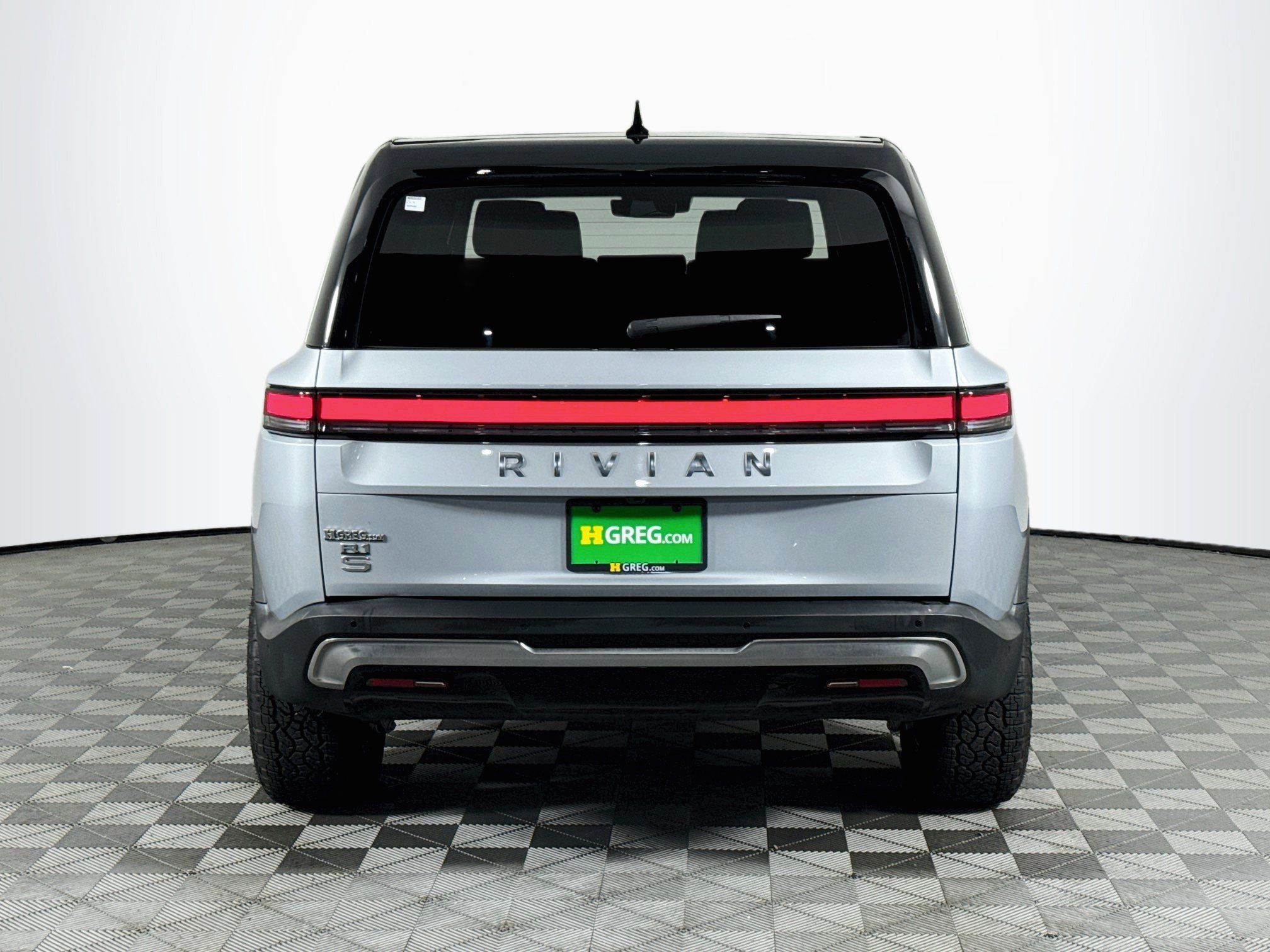 Used 2026 Rivian R1S Adventure Dual AWD/4WD image 7