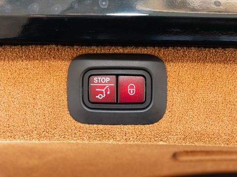 New 2026 Aston Martin DBX 707 image 51