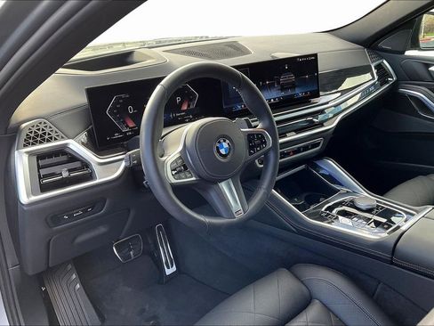 Used 2025 BMW X6 xDrive40i AWD/4WD image 17
