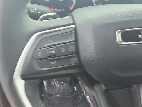 Used 2024 Jeep Grand Cherokee Altitude AWD/4WD image 15