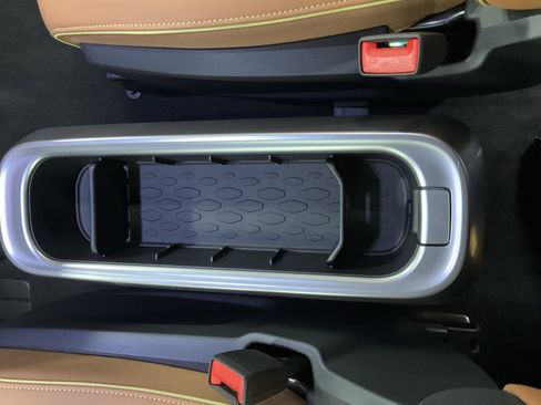 New 2025 Volkswagen ID. Buzz Pro S image 12