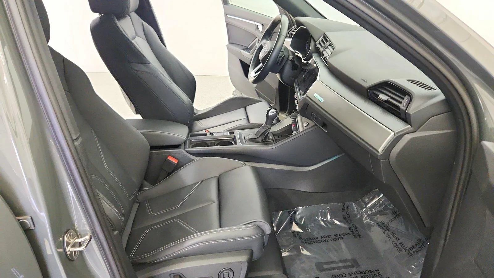 Used 2024 Audi Q3 2.0T Premium Plus w/ Premium Plus Package AWD/4WD image 29