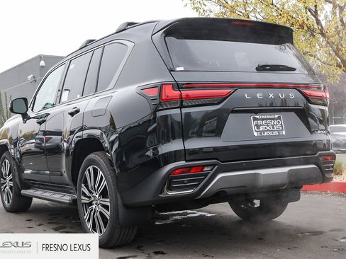 New 2025 Lexus LX 600 4WD w/ Luxury Package image 4
