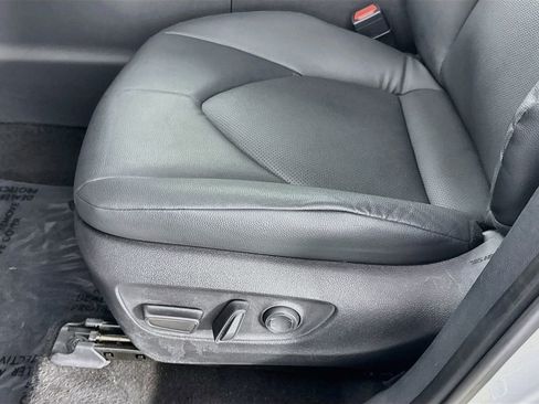 Used 2025 Toyota Grand Highlander FWD image 19