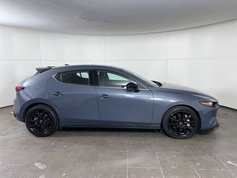 Used 2022 MAZDA MAZDA3 s image 8