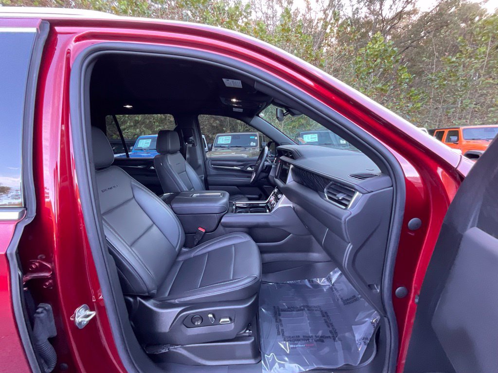 Used 2022 GMC Yukon Denali AWD/4WD image 22