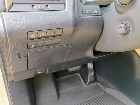 Used 2022 Lexus RX 350L FWD w/ Premium Package image 29