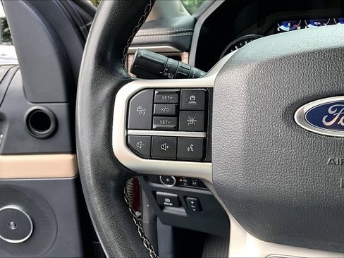 Used 2024 Ford Expedition Limited AWD/4WD image 11
