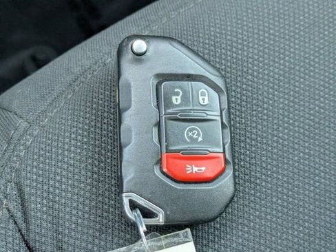 Used 2021 Jeep Gladiator Sport AWD/4WD image 24