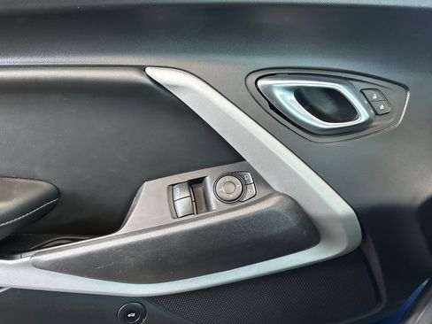 Used 2021 Chevrolet Camaro LT RWD image 11