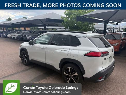Used 2024 Toyota Corolla Cross AWD Hybrid w/ Convenience Package image 5