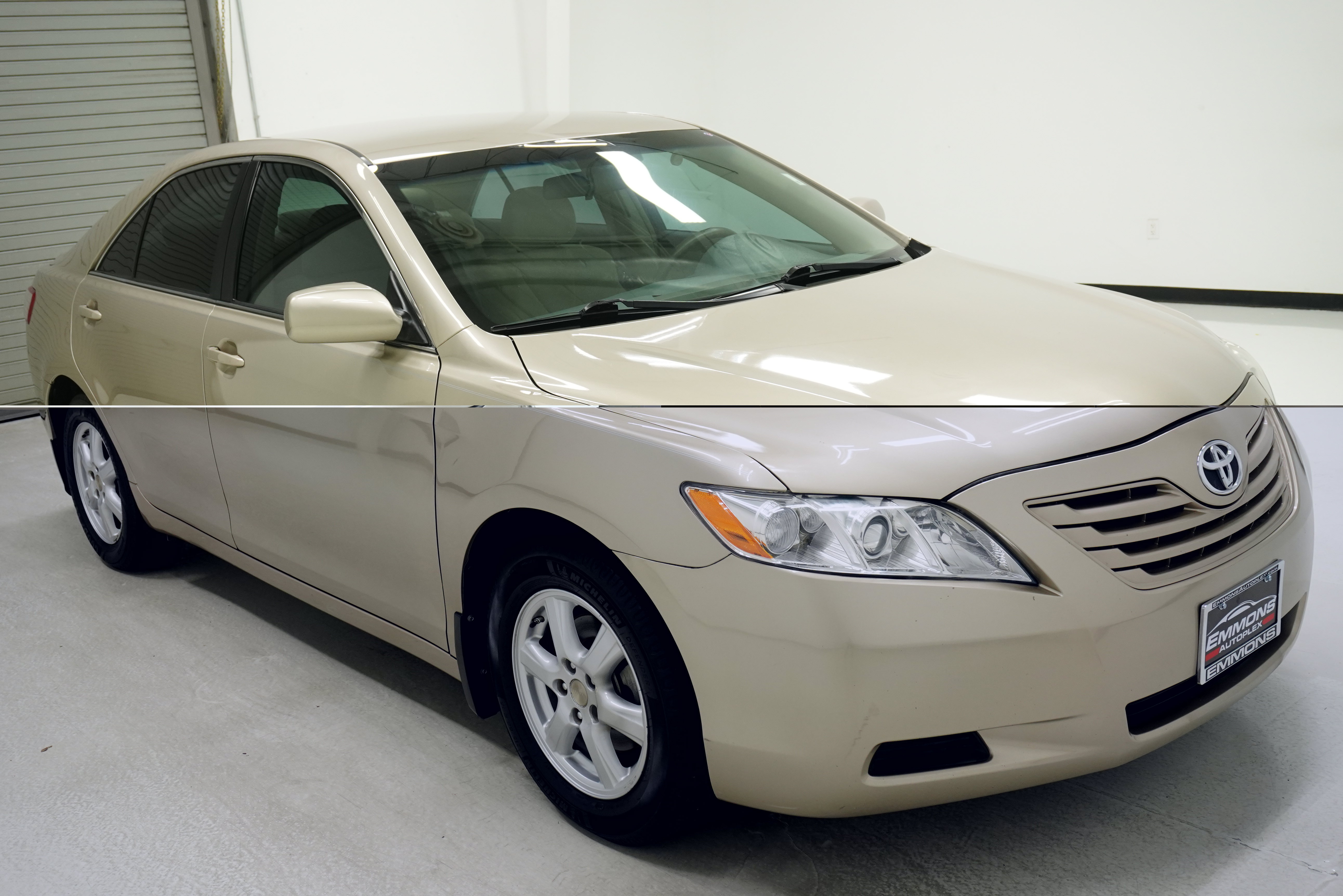 Used 2007 Toyota Camry LE FWD image 3