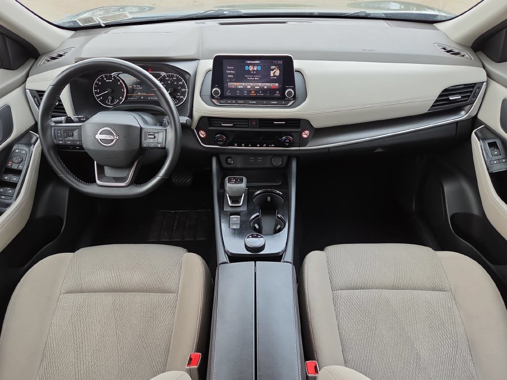 Used 2025 Nissan Rogue SV AWD/4WD image 24