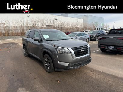 Used 2025 Nissan Pathfinder SV