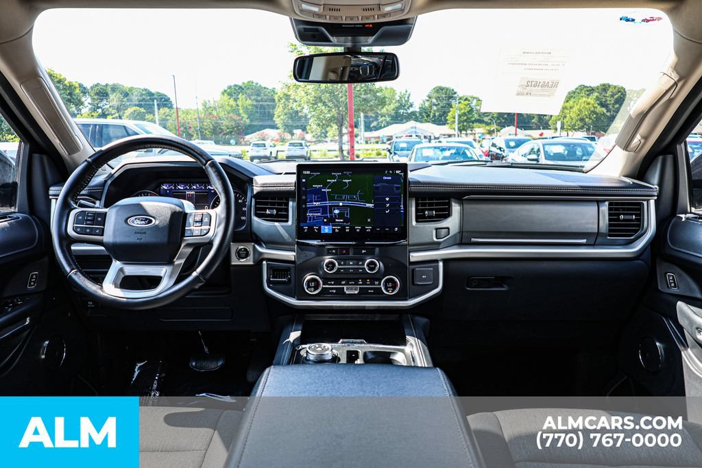 Used 2024 Ford Expedition XLT RWD image 30