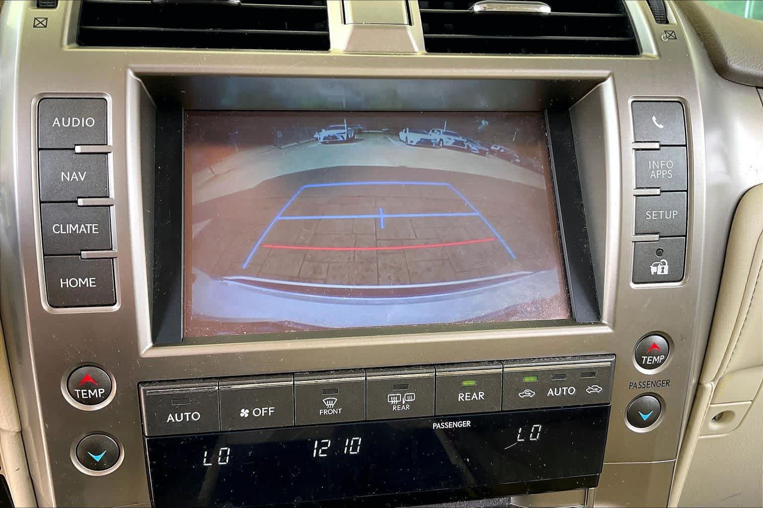Used 2015 Lexus GX 460 w/ Premium Package AWD/4WD image 24