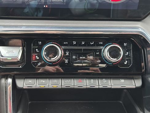 Used 2024 GMC Sierra 1500 Denali Ultimate image 28