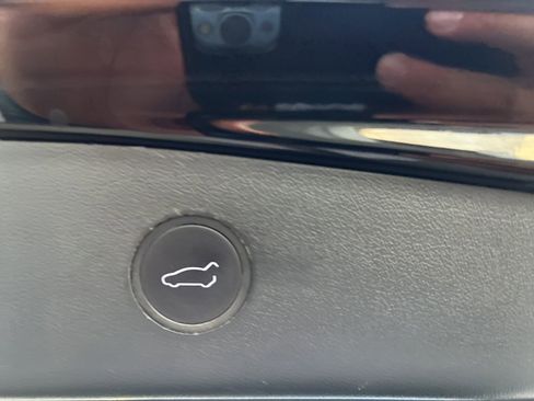 Used 2023 Tesla Model 3 Standard Range image 16