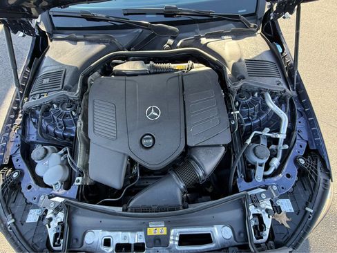 Used 2025 Mercedes-Benz C 300 4MATIC Sedan image 24