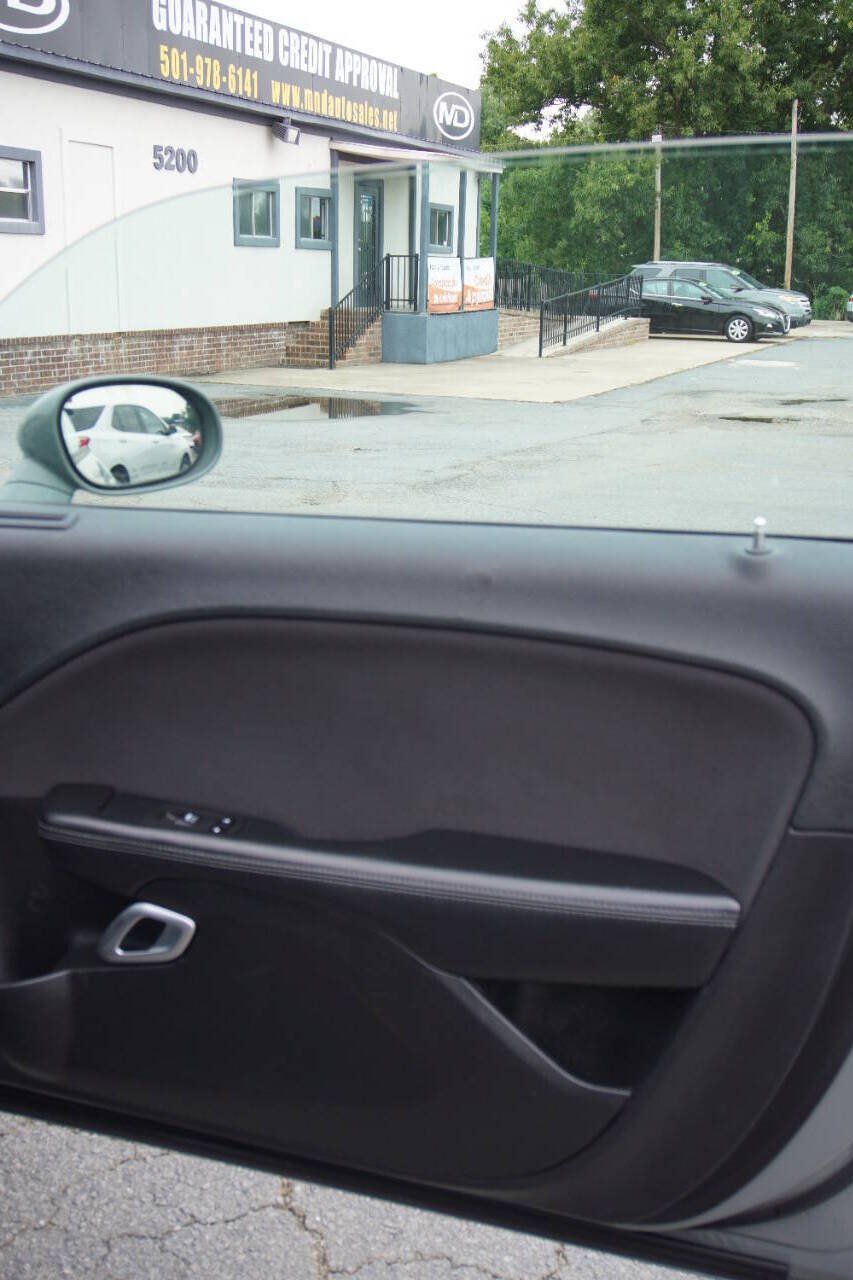 Used 2019 Dodge Challenger SXT RWD image 12