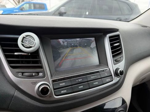 Used 2018 Hyundai Tucson SEL image 18