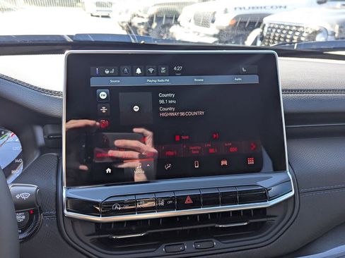 New 2026 Jeep Compass Latitude image 25