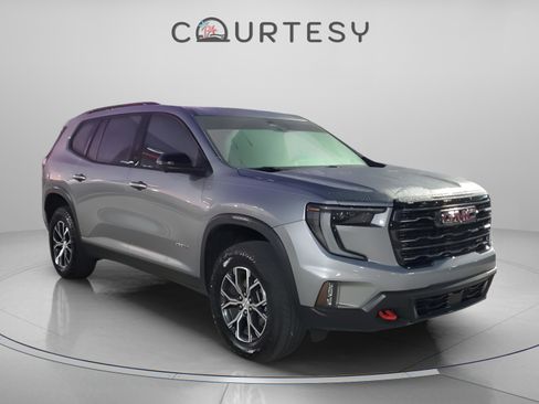 Used 2025 GMC Acadia AT4 image 4