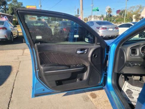 Used 2015 Dodge Charger R/T image 9