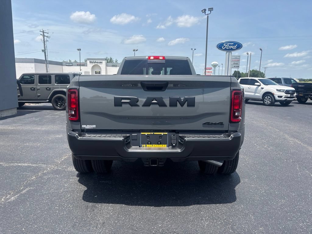 New 2026 RAM 3500 Tradesman AWD/4WD image 7