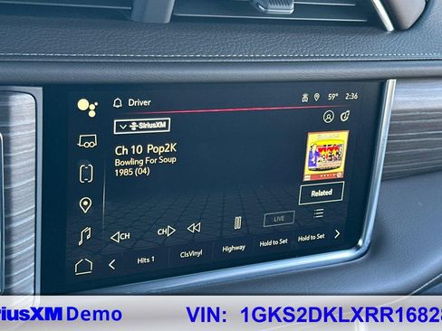 Used 2024 GMC Yukon Denali w/ Advanced Technology Package image 28