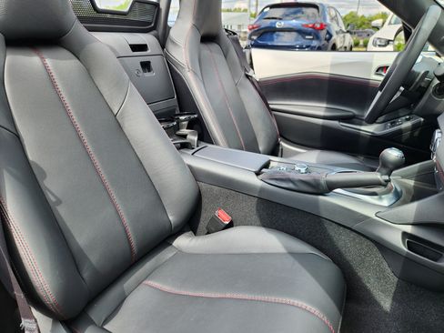 Used 2019 MAZDA MX-5 Miata Grand Touring RWD image 19