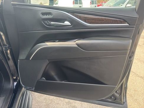 Used 2022 Cadillac Escalade Premium Luxury Platinum image 36