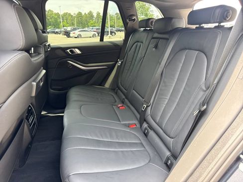 Used 2019 BMW X5 xDrive40i w/ Premium Package 2 AWD/4WD image 31