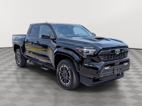 Used 2025 Toyota Tacoma TRD Sport w/ TRD Sport Upgrade Package AWD/4WD image 7