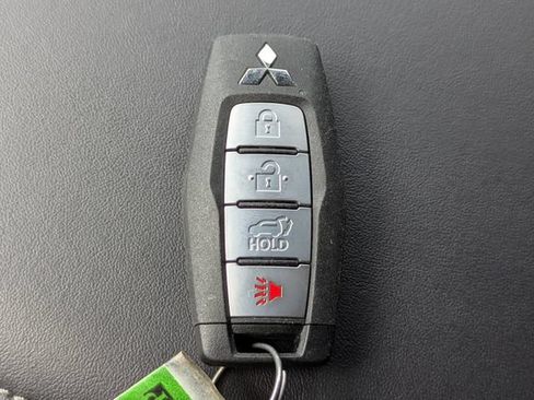 New 2026 Mitsubishi Outlander SE FWD image 31