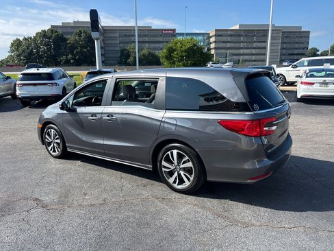 Used 2024 Honda Odyssey Touring image 5