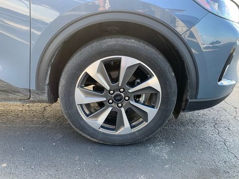 Used 2023 Ford Escape Platinum AWD/4WD image 16