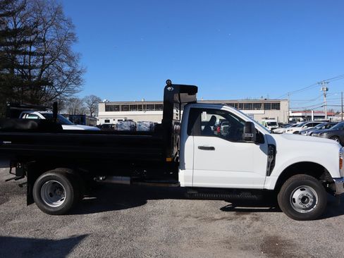 New 2025 Ford F350 XL w/ XL Chrome Package image 5