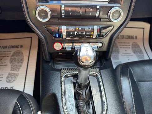 Used 2017 Ford Mustang GT Premium image 23