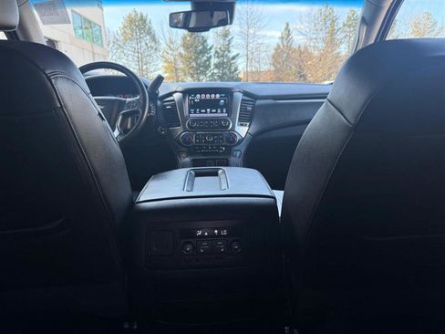 Used 2019 Chevrolet Suburban LT image 45