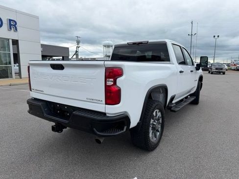 Used 2024 Chevrolet Silverado 2500 Custom w/ Custom Value Package AWD/4WD image 10