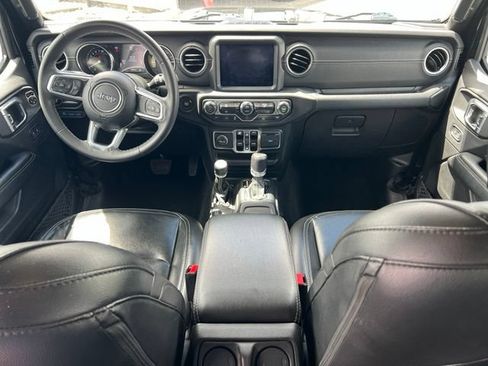 Used 2023 Jeep Wrangler Unlimited Sahara AWD/4WD image 12