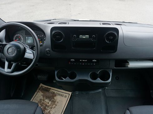 Used 2019 Mercedes-Benz Sprinter 2500 w/ Driver Convenience Package image 15