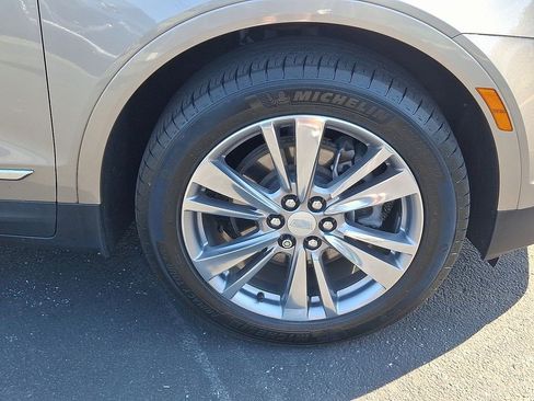 Certified 2023 Cadillac XT5 Premium Luxury AWD/4WD image 7