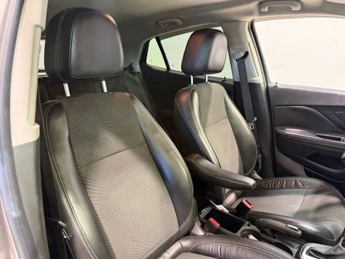 Used 2014 Buick Encore FWD image 27