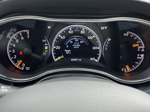Used 2021 Jeep Grand Cherokee Laredo X AWD/4WD image 26