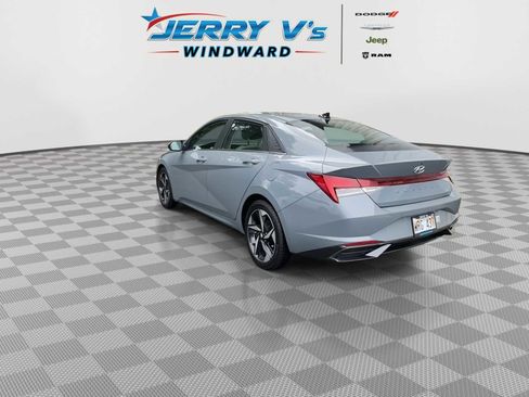 Used 2023 Hyundai Elantra Limited image 6